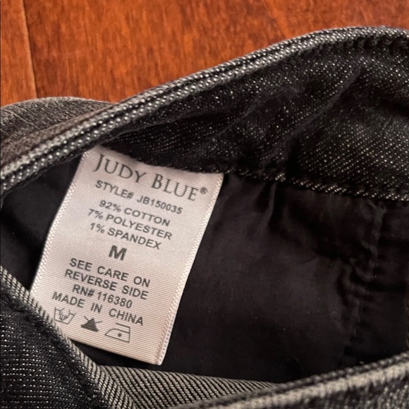 Judy Blue Black Jean Shorts - Picture 3 of 7